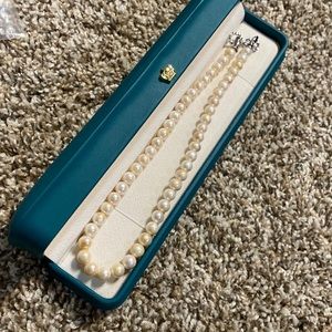 Real pearls necklace